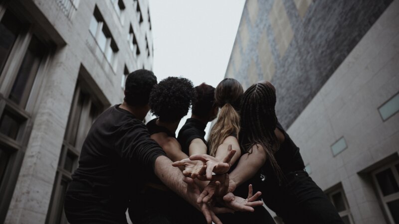 Theater Forever: Yeliz Pazar / Suzanne Degennaro