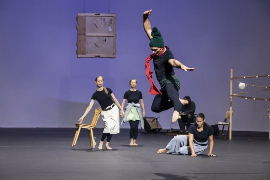 Making Dances Dancing Replies — Internationaal Theater Amsterdam